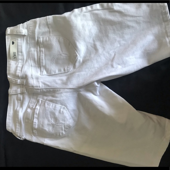 White Booty-Hugging Jean Shorts - Picture 4 of 5